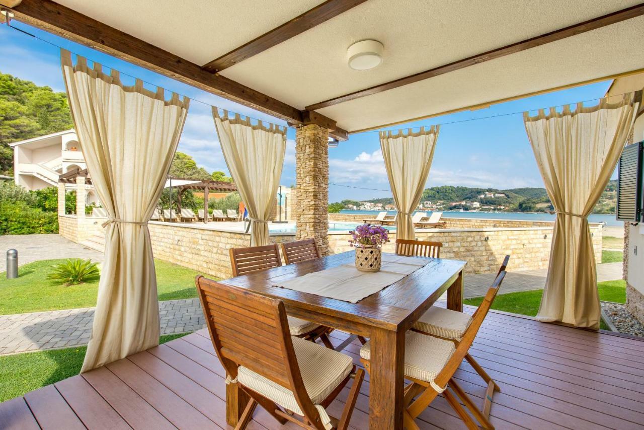 Lando Resort Kampor Εξωτερικό φωτογραφία