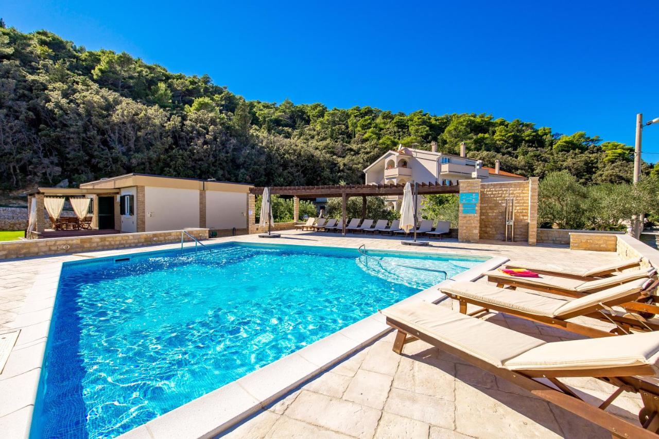 Lando Resort Kampor Εξωτερικό φωτογραφία